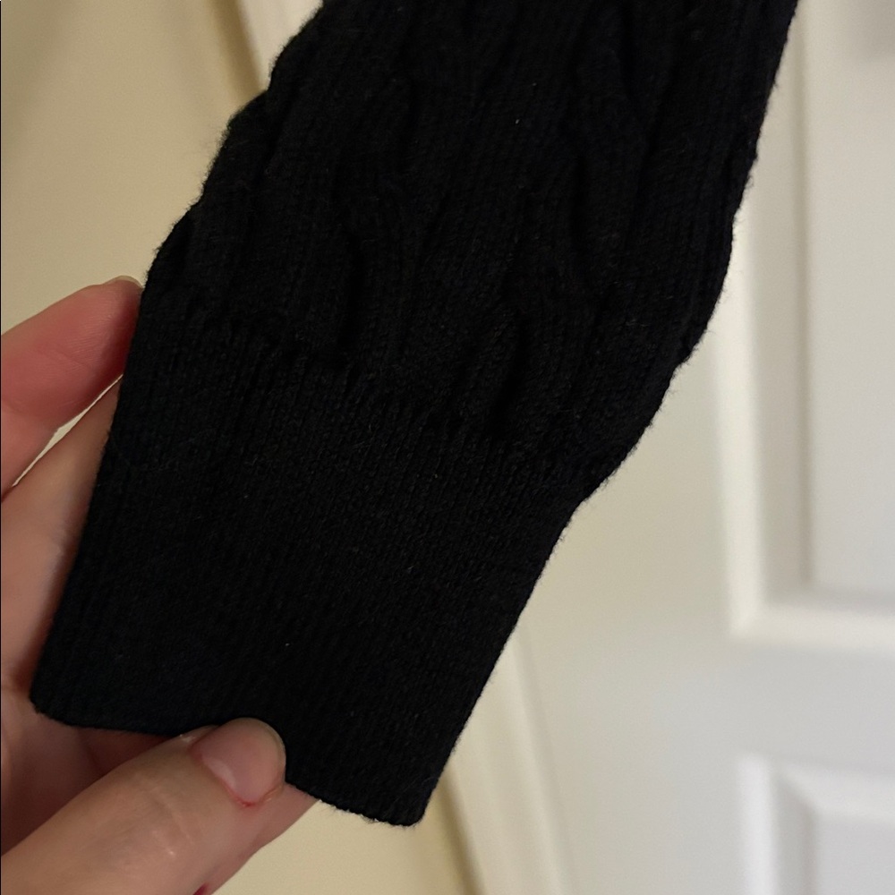Lacoste Classic 100% Cotton Knit Black Sweater - Picture 7 of 9